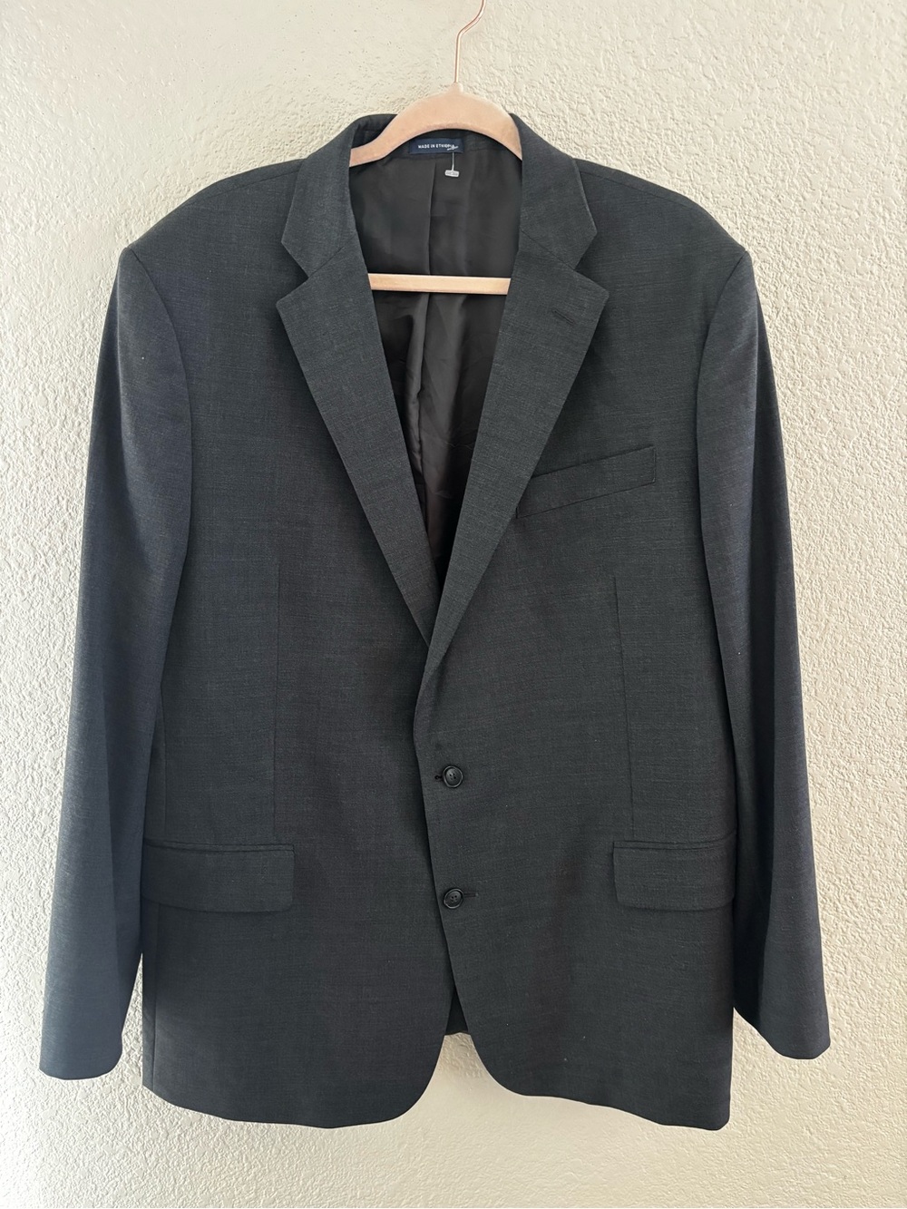 Stafford Men's Black Two-Button Blazer